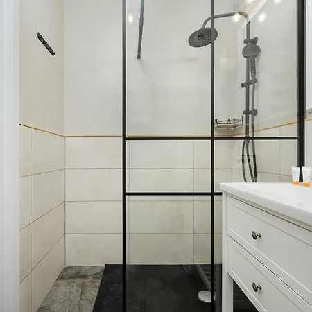 Апартаменты Miedziana Spacious In By Renters