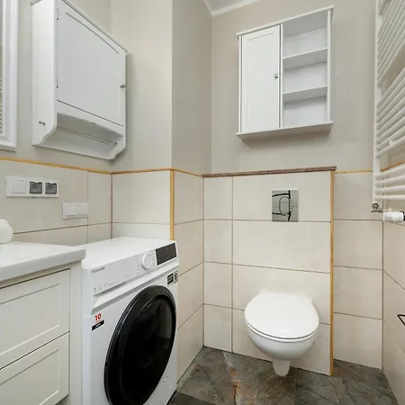 Miedziana Spacious In By Renters *